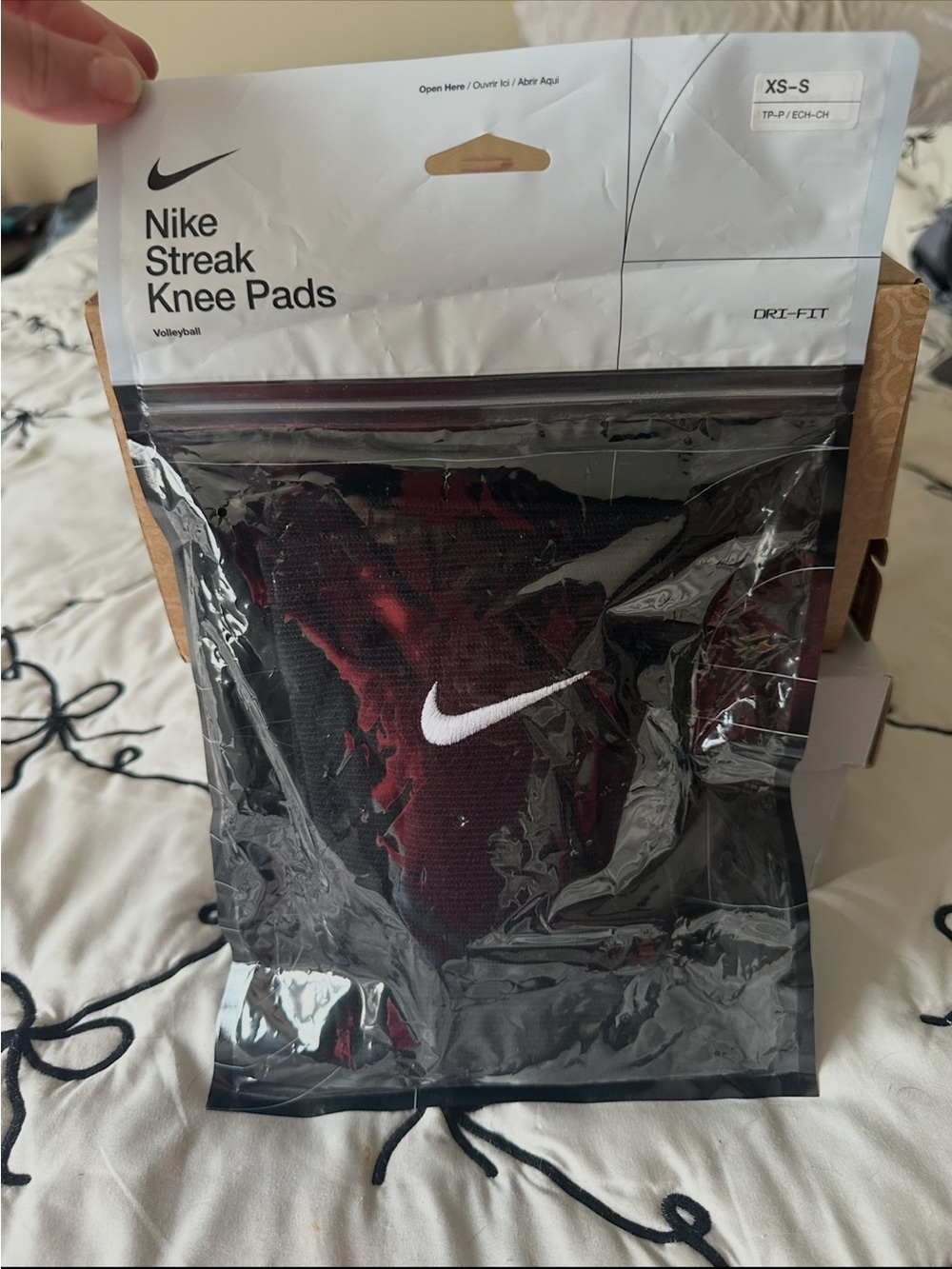 Nike Streak Volleyball Knee Pads - Black with White Swoosh